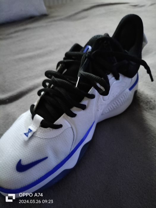 Pantofi sport Nike și Air Jordan