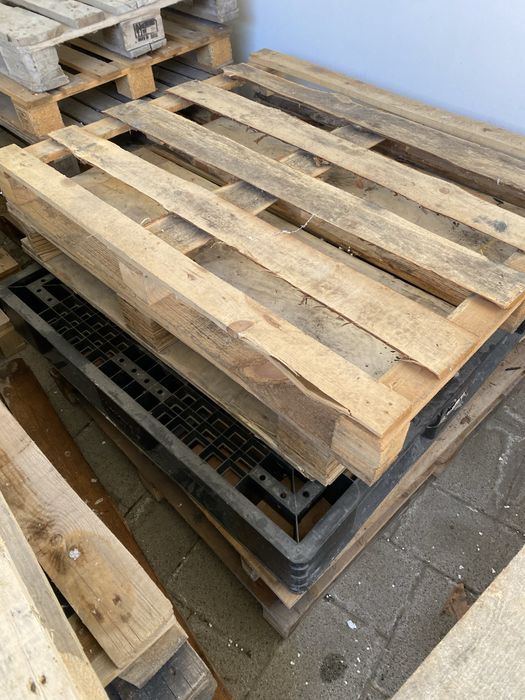 Палети,дървени скари