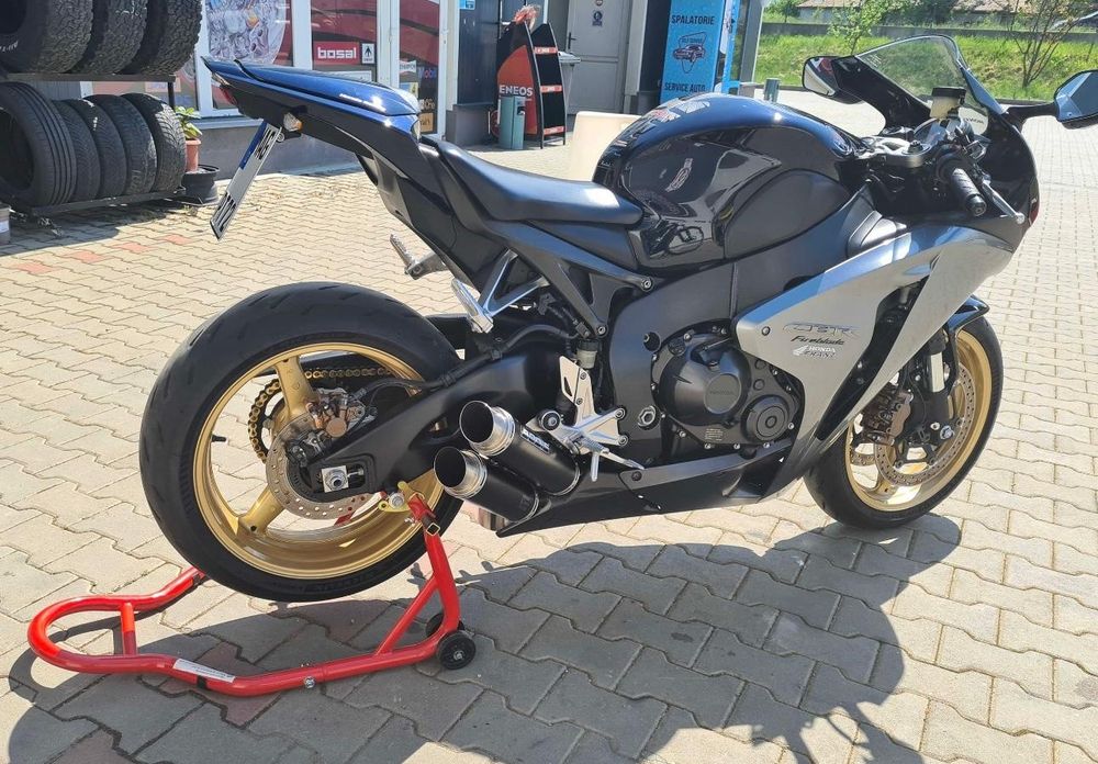 Honda cbr 1000 rr