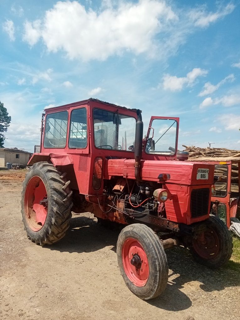 Se vinde două 650 forestier