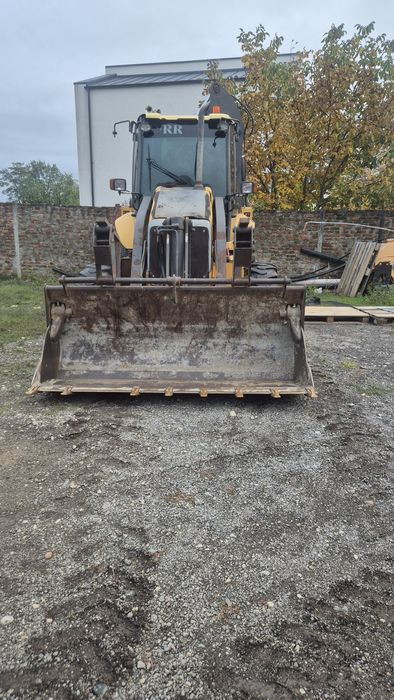 Închiriez buldoexcavator