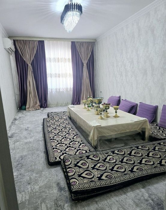 Сдается 4 ком Чорсу Коратош. Семейным или 6-7 девушкам