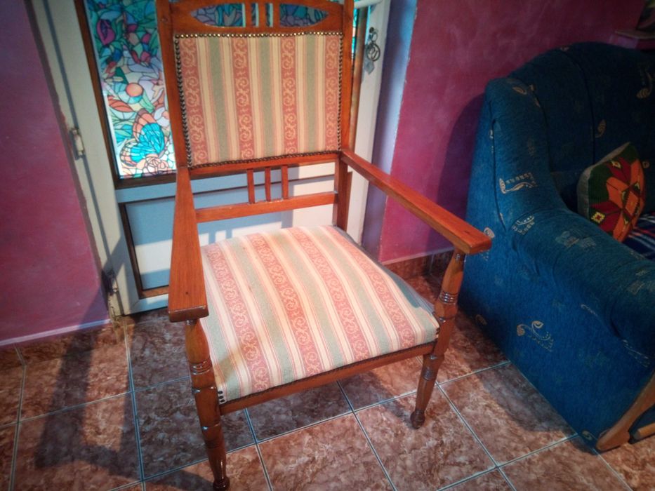 de  vanzare   scaun   art-decor  !!!
