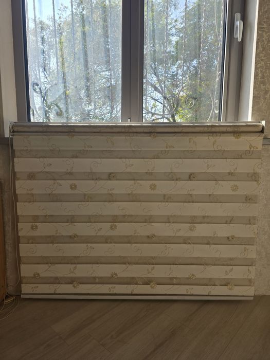 Жалюзи в хорошем состоянии,  2 шт