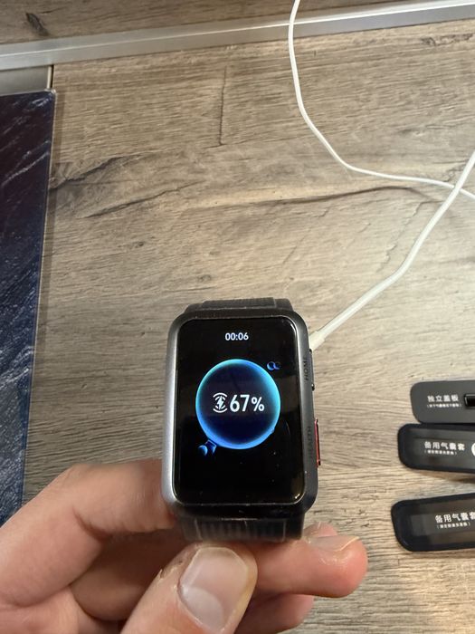 Huawei Watch D часовник