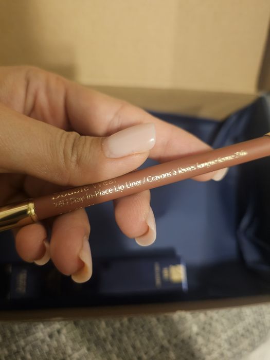 Vand set Estee Lauder ruj + creion buze