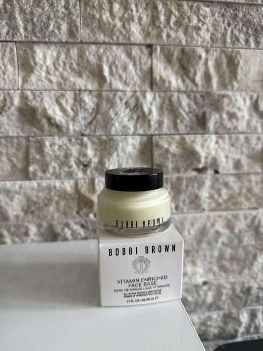 Bobbi Brown vitamin enriched база