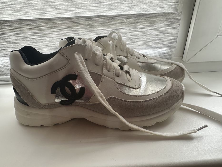 Кросовки в отличном состоянии.