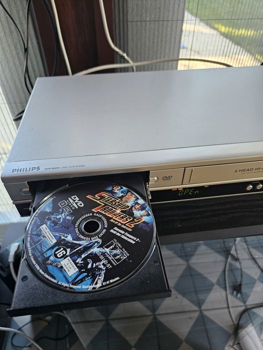 OCAZIE!!!Vând Philips dvp 3055v combo recorder
PHILIPS
PHILIPS
PHILIP
