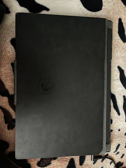 Игровой ноут Msi Cyborg 15
