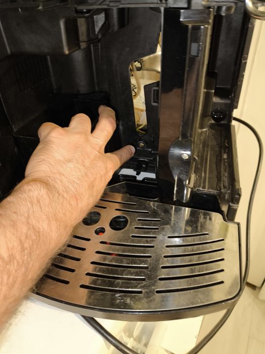 Vând piese pt DeLonghi Magnifica ,Caffe Corso ,etc.
