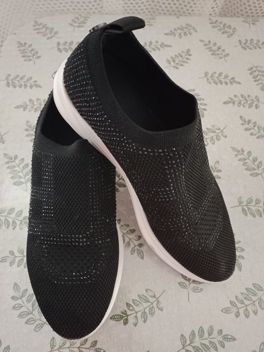 Продам 40-41р. женскую обувь 40-41 р.