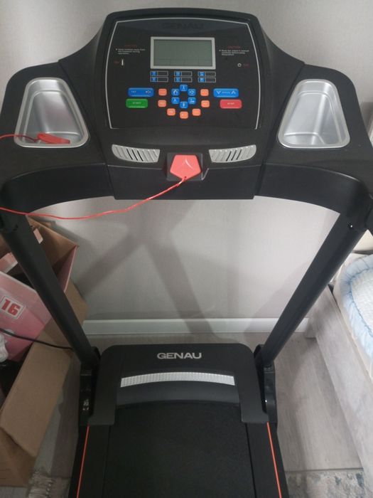 GENAU-50 Беговая дорожка для бега дома  срочно продам купите не пожал
