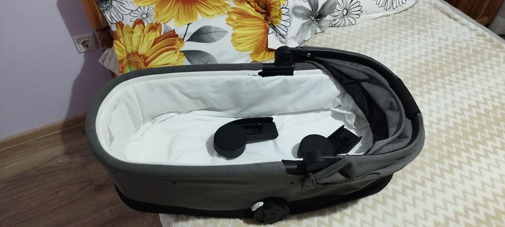 cybex детско кошче + зимен кош