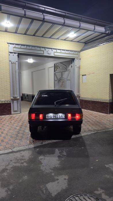 Vaz 2108 sotiladi