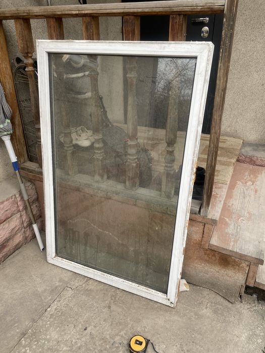 Продам окно  не отурывается