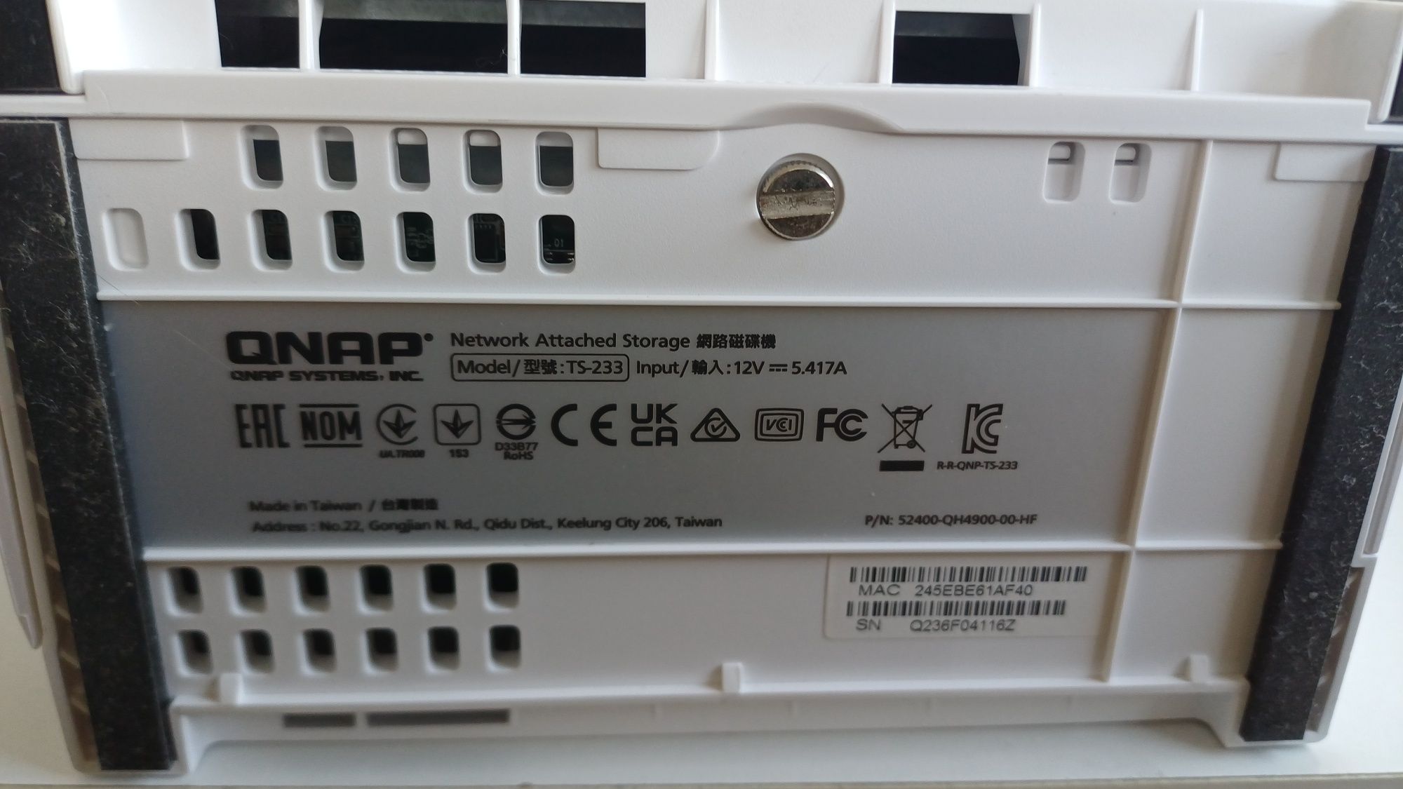 Vând NAS Qnap TS-233