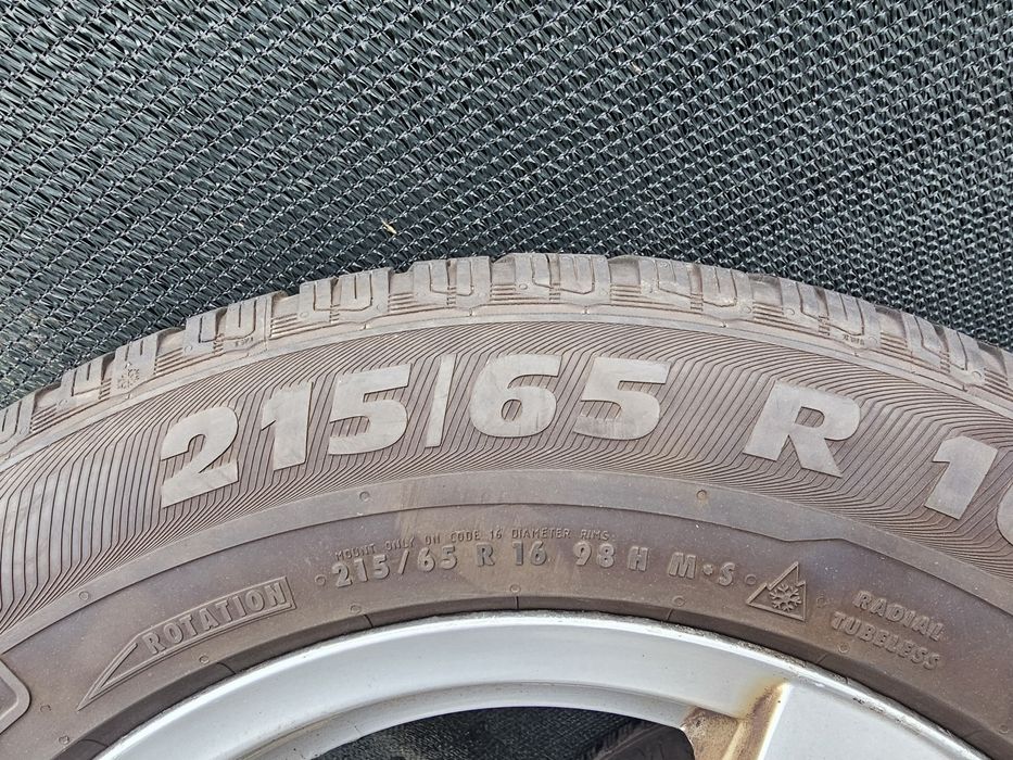 Jante Aliaj R16 Nissan Dacia Duster + Cauciucuri iarna  215 65 R16