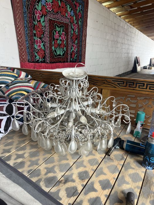 Продам люстру.