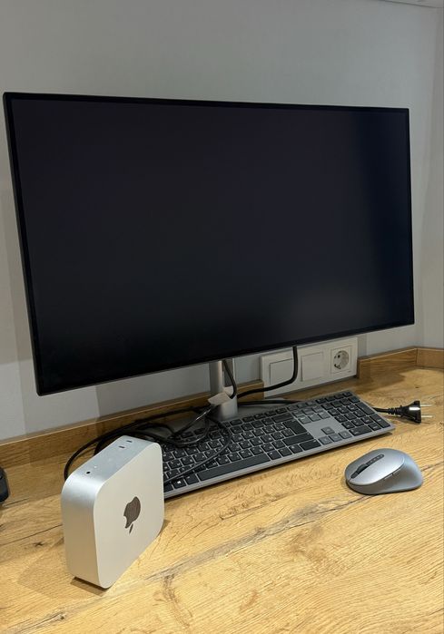 Продается новый монитор Dell и блок mini Mac