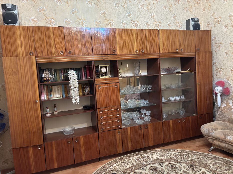 Стенка в зал даром