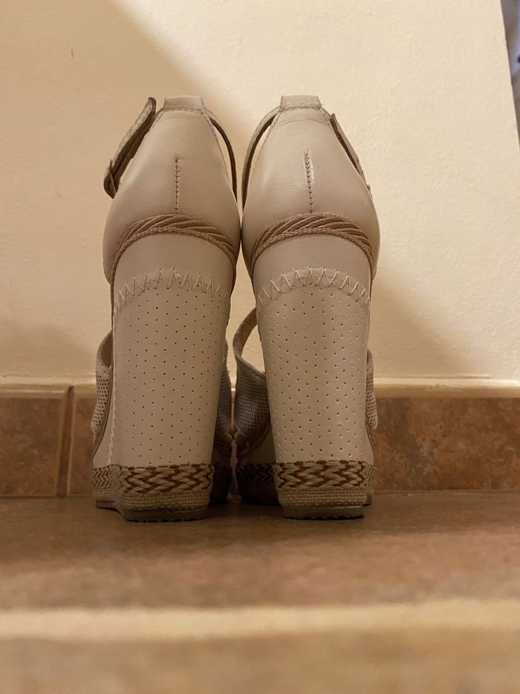 Sandale piele talpa ortopedica marime 35