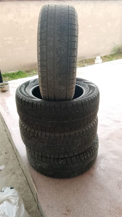 Зимние шины комплект 215/60/R16