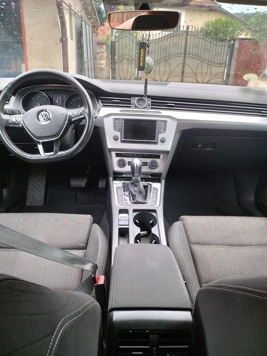 Vând Volkswagen Passat B8