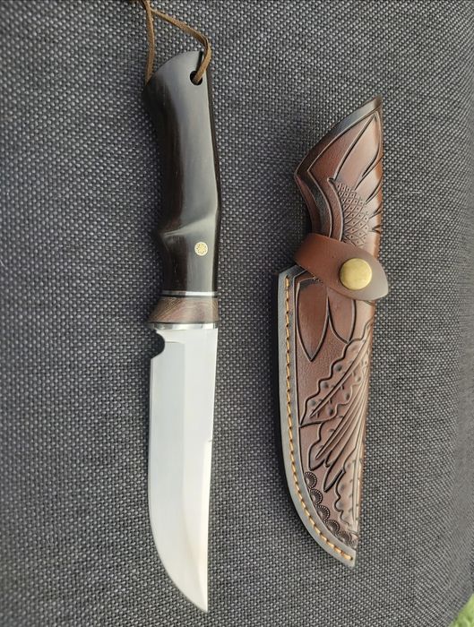 Висококачествен ръчно изработен нож с кожена кания LN404