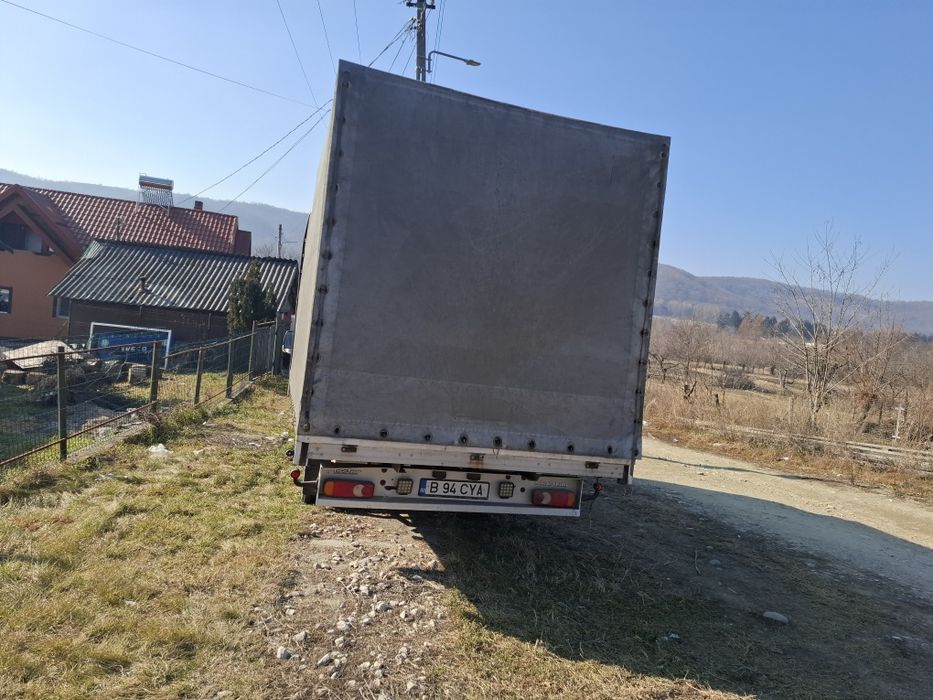 Vând Renault Master