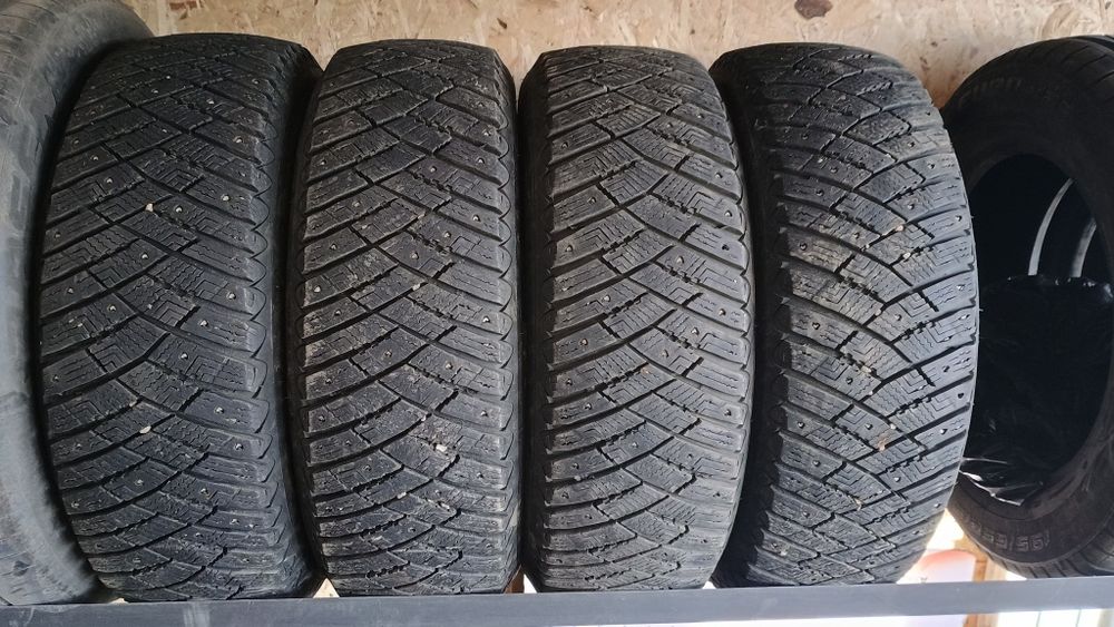 Шины зимние Dunlop