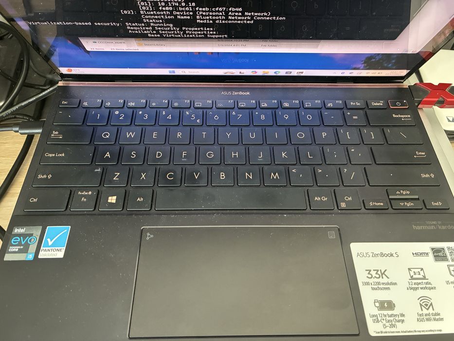 Vand laptop ASUS ZenBook S UX393EA