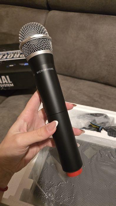 Професионален безжичен микрофонен комплект BK901 –