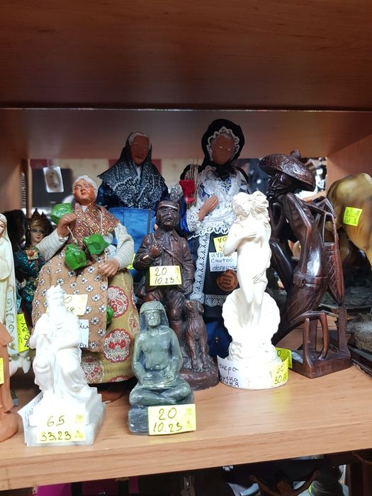 Най-различни колекционерски кукли