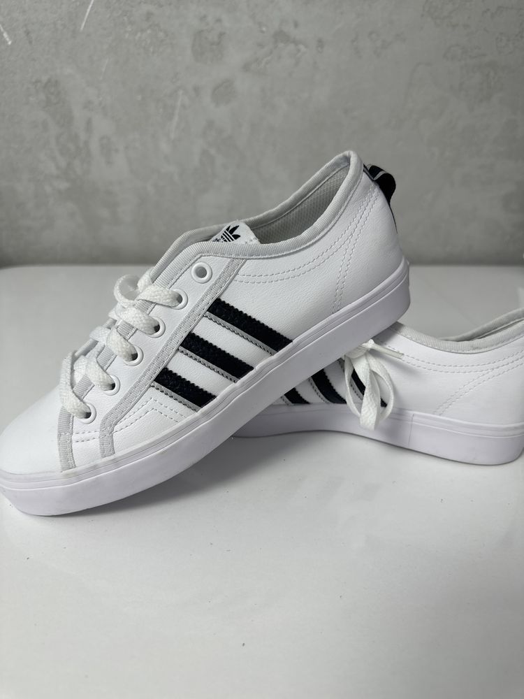 Adidas Nizza Lo nr 38.5