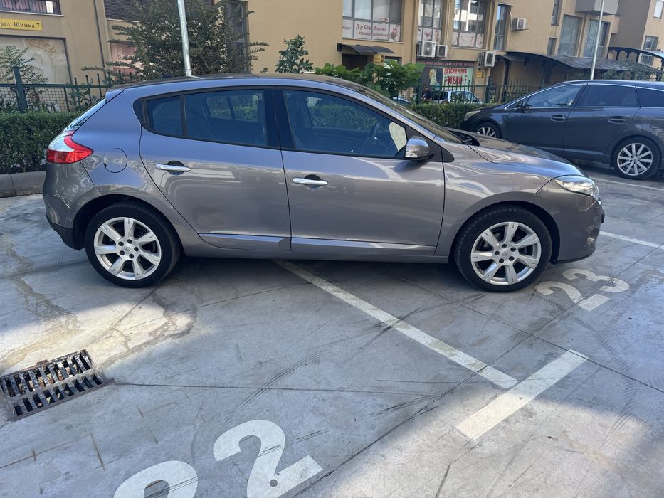 Renault Меган 2012 г Дизел