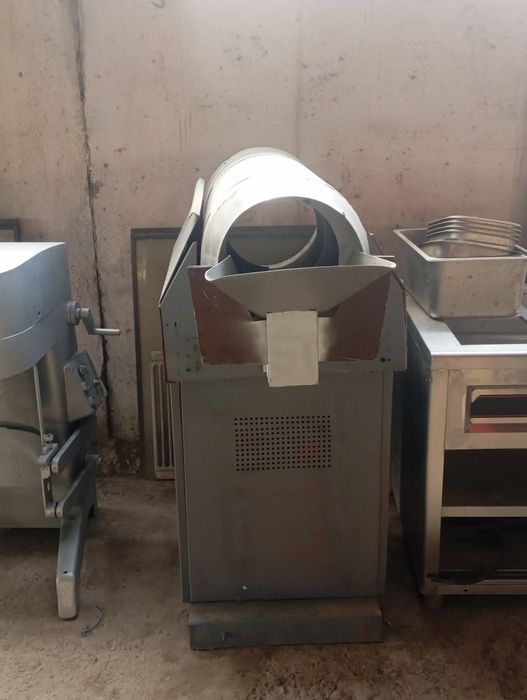 Shu narsalarni hammasi sotiladi teli da gaplashamiz narxini telda