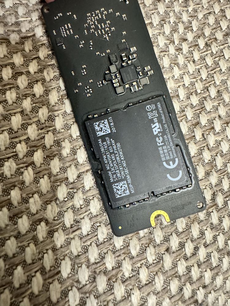 Apple SSD 128GB оригинал