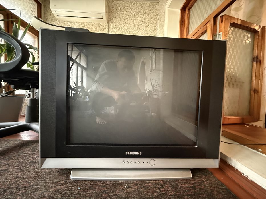 Продам телевизор Самсунг