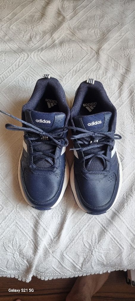 Маратонки adidas