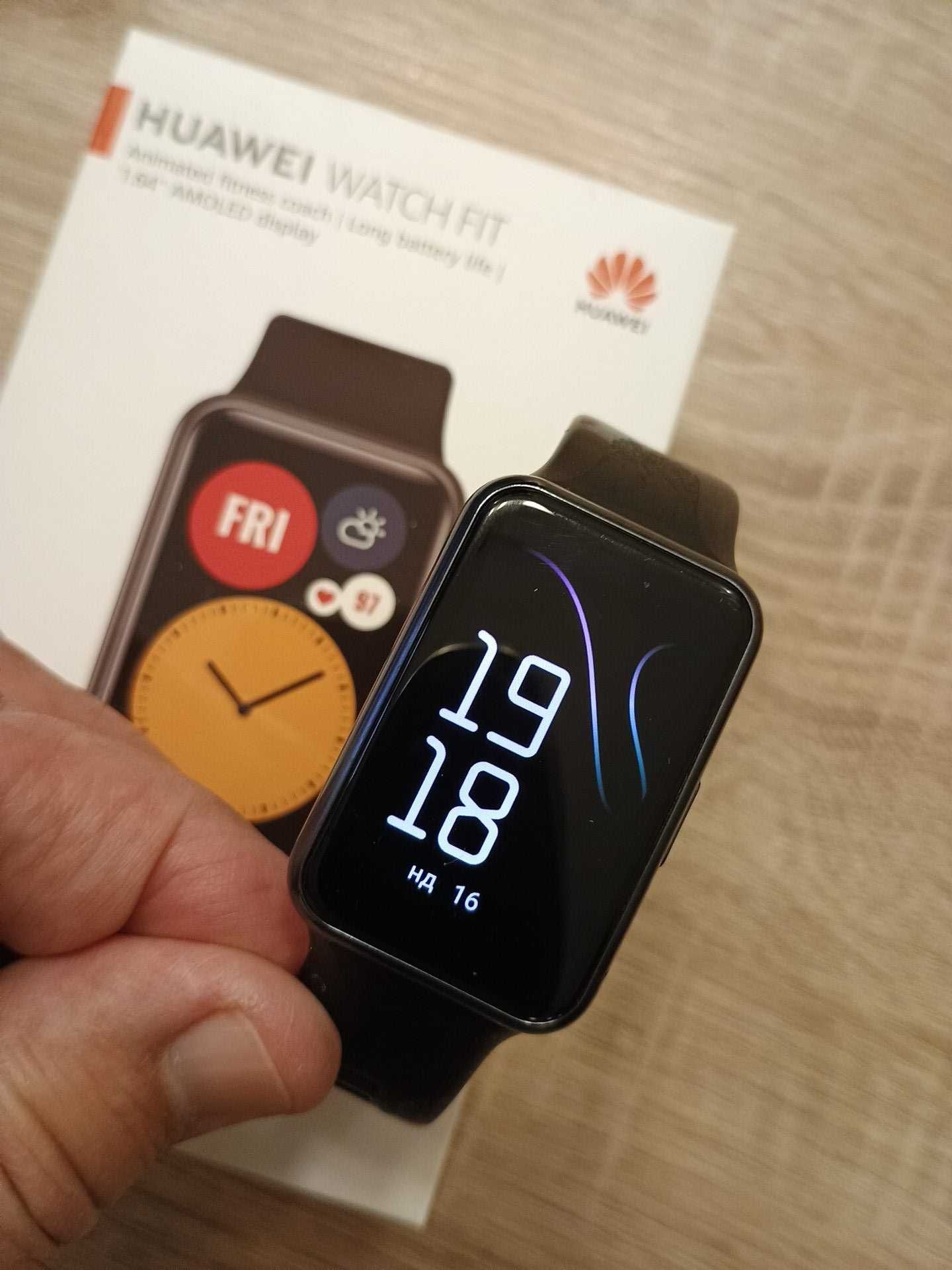 Супер добър Смарт часовник HUAWEI WATCH FIT Black Silicon 46мм SPO2