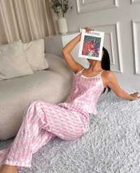 Pijama Victoria Secret 
Mărimi :S,M ,L, XL,2XL
Preț 185 Ron 
Curier 22