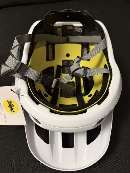 Casca bicicleta Specialized Camber mărime M alba Mips