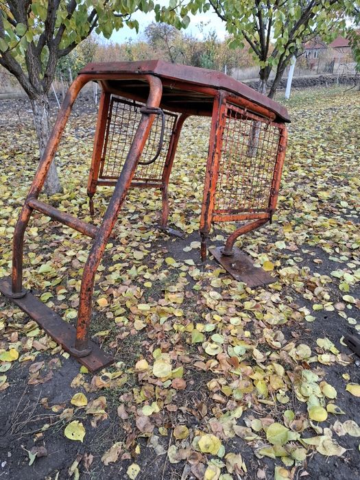 Vând cabină u445 viticol