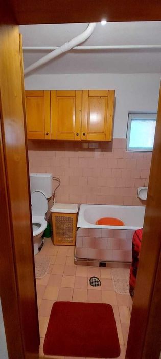Închiriez apartament