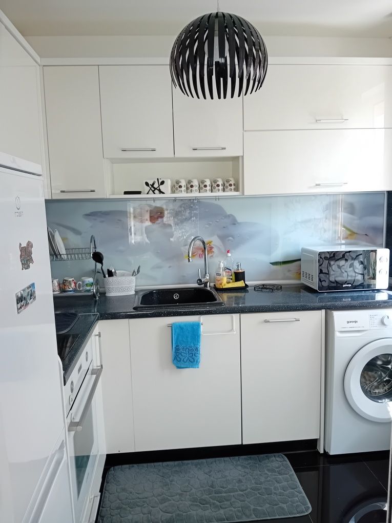 Дава се под наем Тристаен апартамент в Варна, Виница - 100 кв.м за 433.5 € - Снимка #1