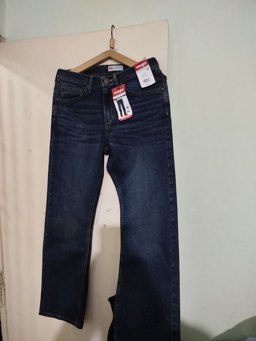 Продам джинсовые брюки.