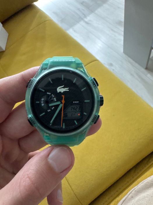 Часовник lacoste