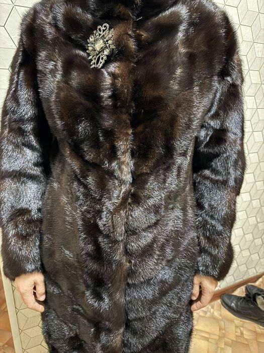 Продам норковую шубу.