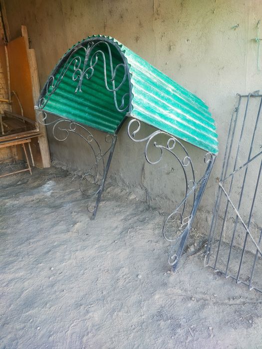 Карниз и решетка на окно